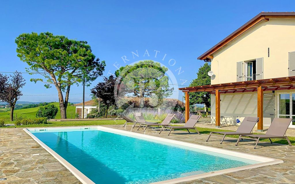 14 room luxury Villa for sale in Nizza Monferrato, Piedmont - Vista 3