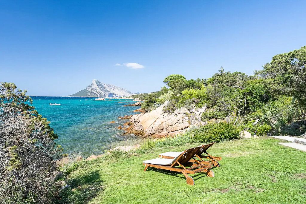 5 room luxury Villa for sale in cala girgolu, San Teodoro, Sardinia - Vista 4