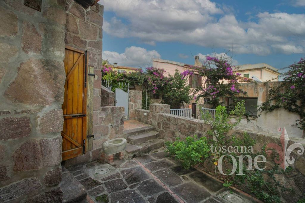 5 bedroom luxury Villa for sale in Via Roma, Capraia Isola, Provincia di Livorno, Tuscany - View 4