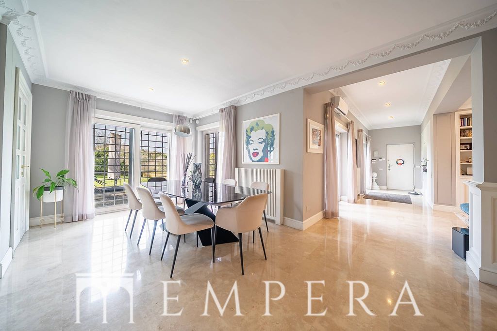 7 room luxury Villa for sale in Via di Grottarossa, Rome, Latium - View 5