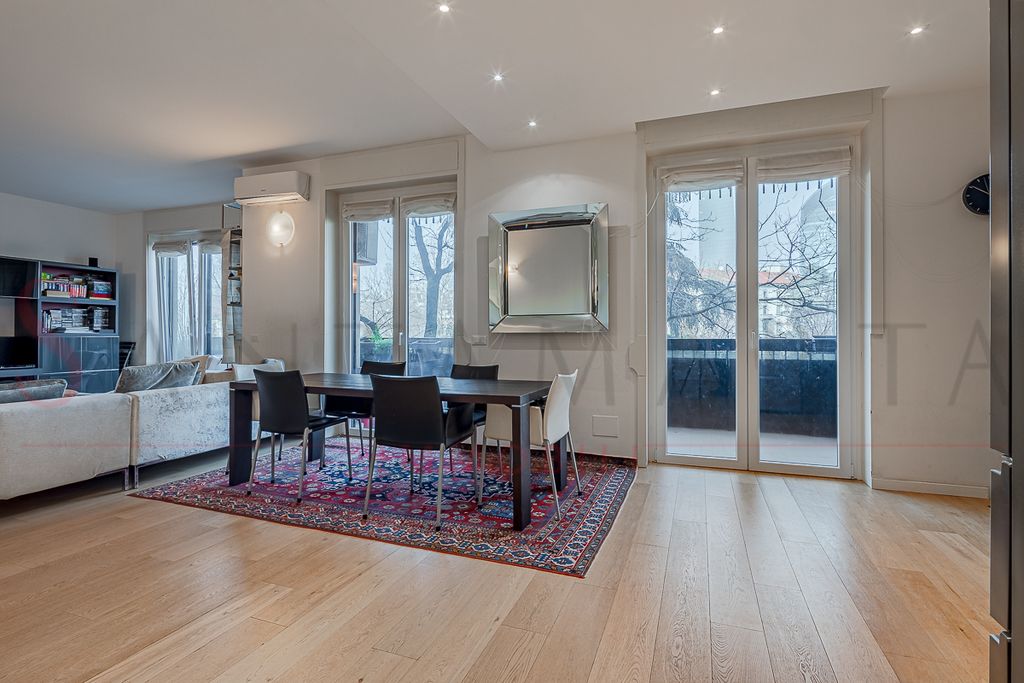 4 room luxury Flat for sale in piazzale giulio cesare, Milan, Lombardy - Vista 5