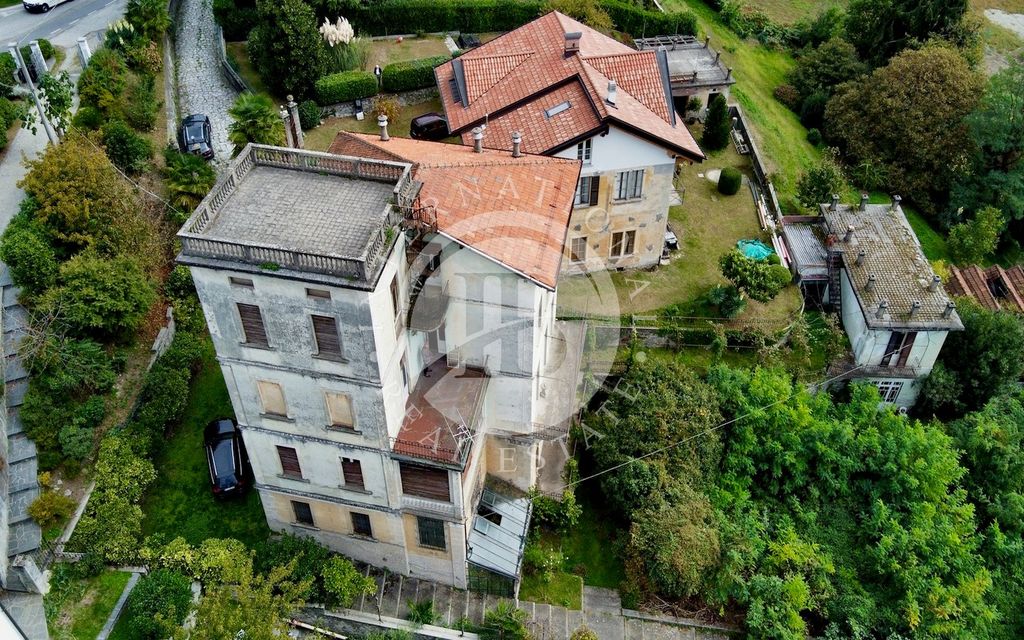 8 room luxury Villa for sale in Verbania, Piedmont - View 5