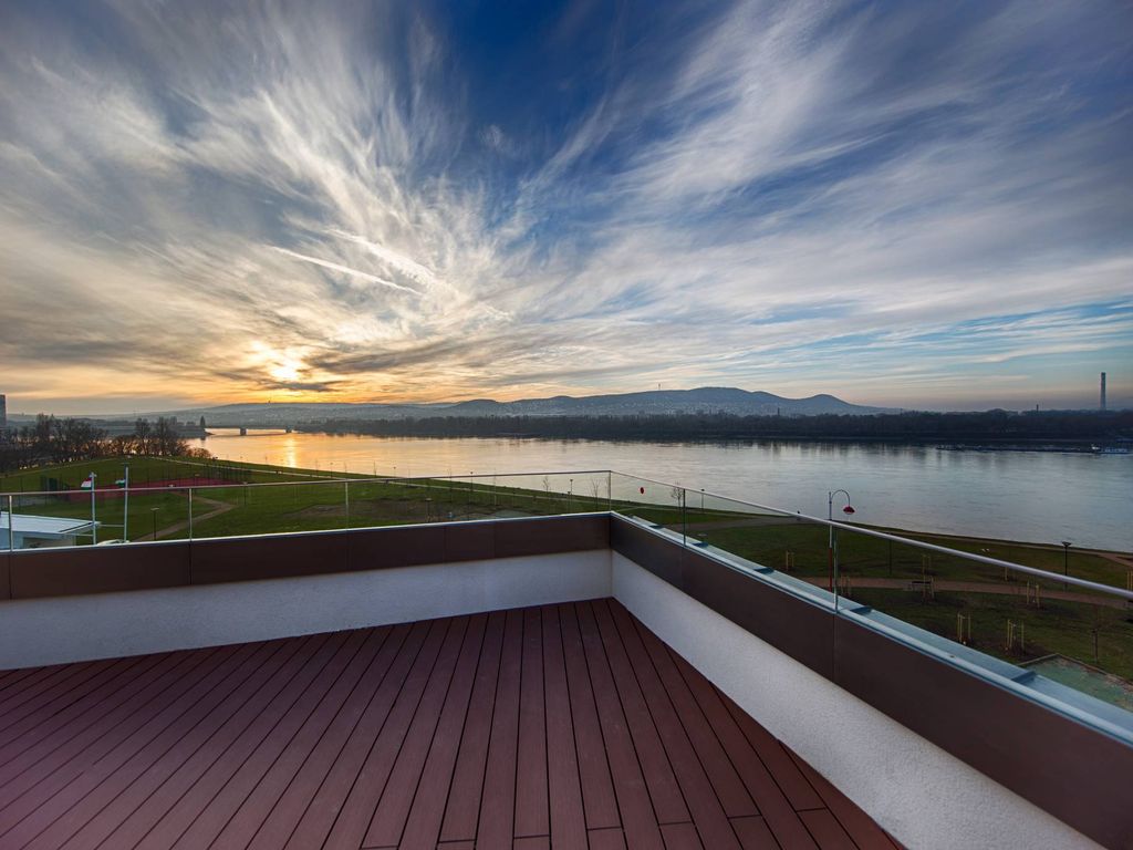 6 room luxury Apartment for sale in Budapest XIII kerület, Kelén utca 1