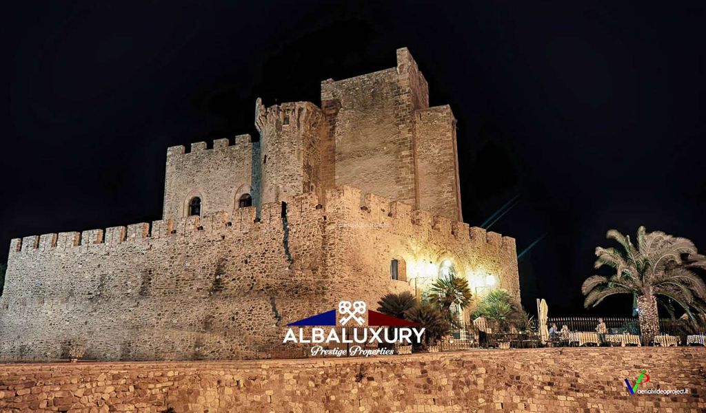 Château · Castle in Roseto Capo Spulico