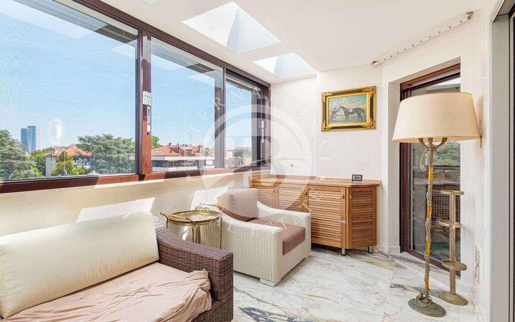 Apartment in Milano, Selinunte, Municipio 7 - More