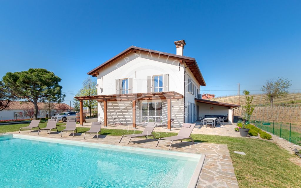 14 room luxury Villa for sale in Nizza Monferrato, Piedmont - Altro
