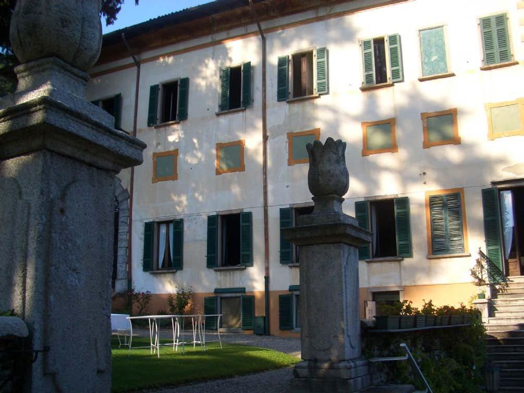 Château · Castle in Ghiffa