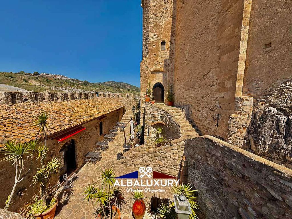Château · Castle in Roseto Capo Spulico