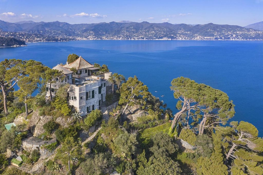 Prestigiosa Casa Indipendente di 201 mq in affitto Portofino, Italia