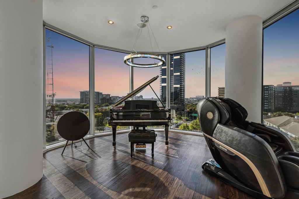 Luxury Flat for sale in Dallas, Texas