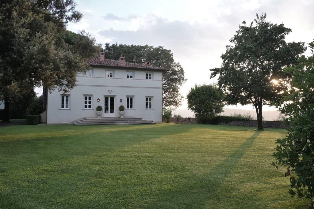 Prestigiosa Casa Indipendente in affitto Lucca, Toscana