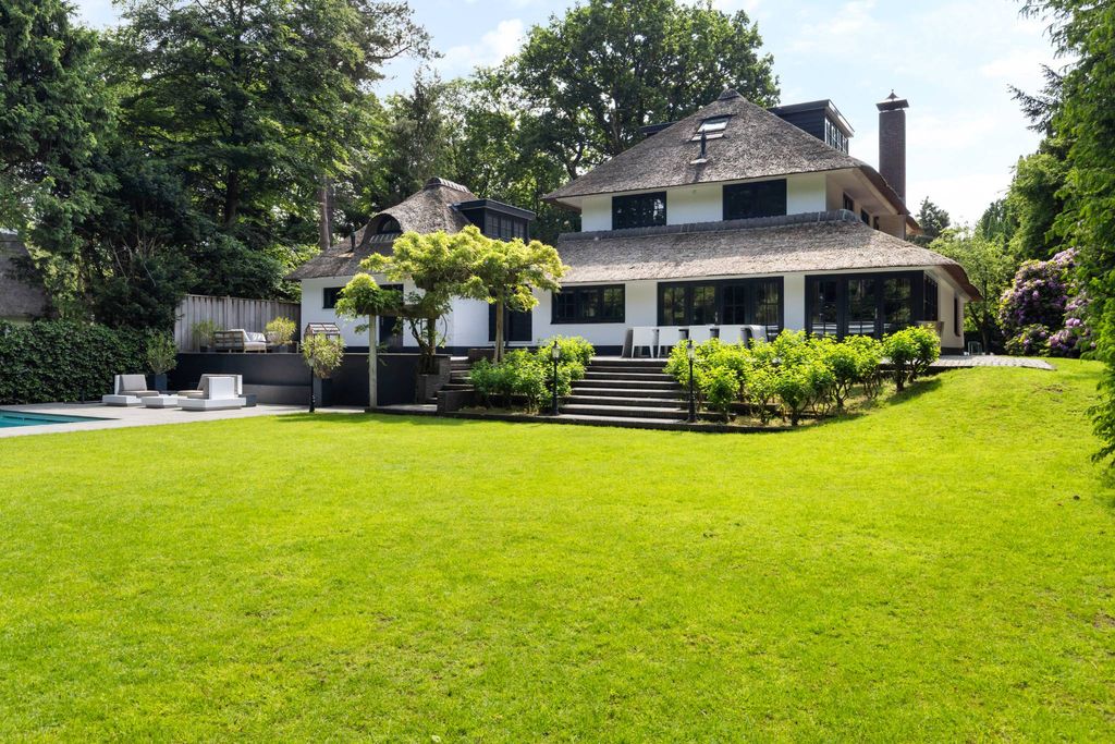 Вилла в продажа Laren, Нидерланды