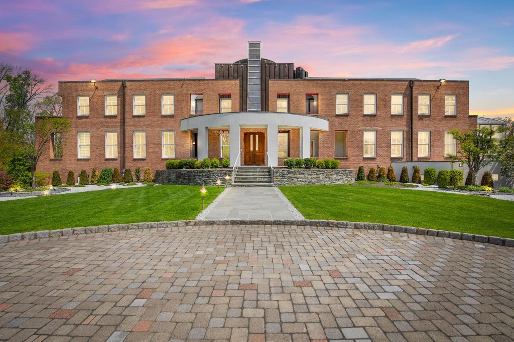 8 bedroom luxury Detached House for sale in Warrenville, New Jersey