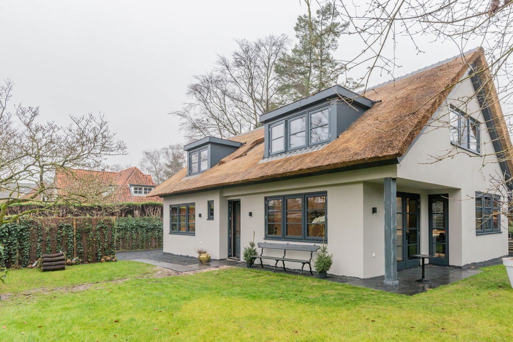 Prestigieuze vrijstaande woning te koop in Laren, Nederland 129634967