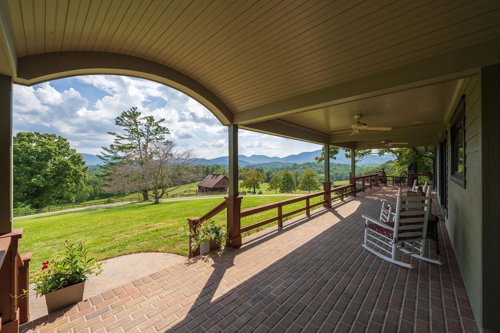 Exclusive country house for sale in Young Harris, 129325790