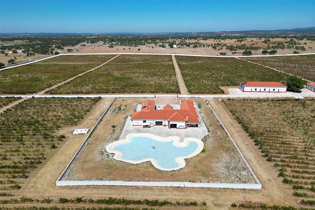 Exclusiva casa de campo en venta Redondo, Évora 129183383