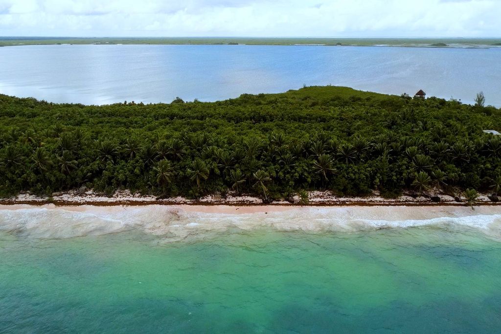 Building Land in Tulum, Quintana Roo  1