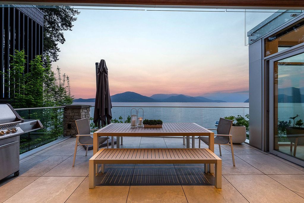 4 bedroom luxury Detached House for sale in Lions Bay, British Columbia - 132813631 - LuxuryEstate.com
