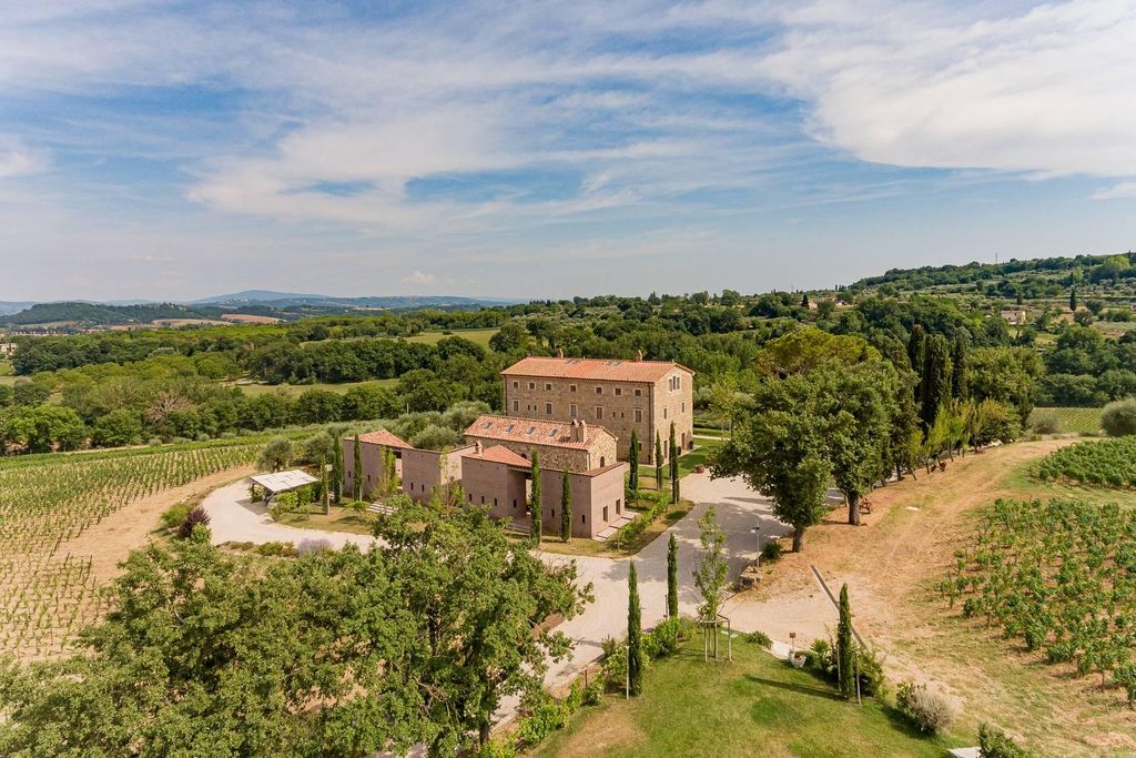 Casa Indipendente di 1200 mq in affitto San Quirico d'Orcia, Toscana