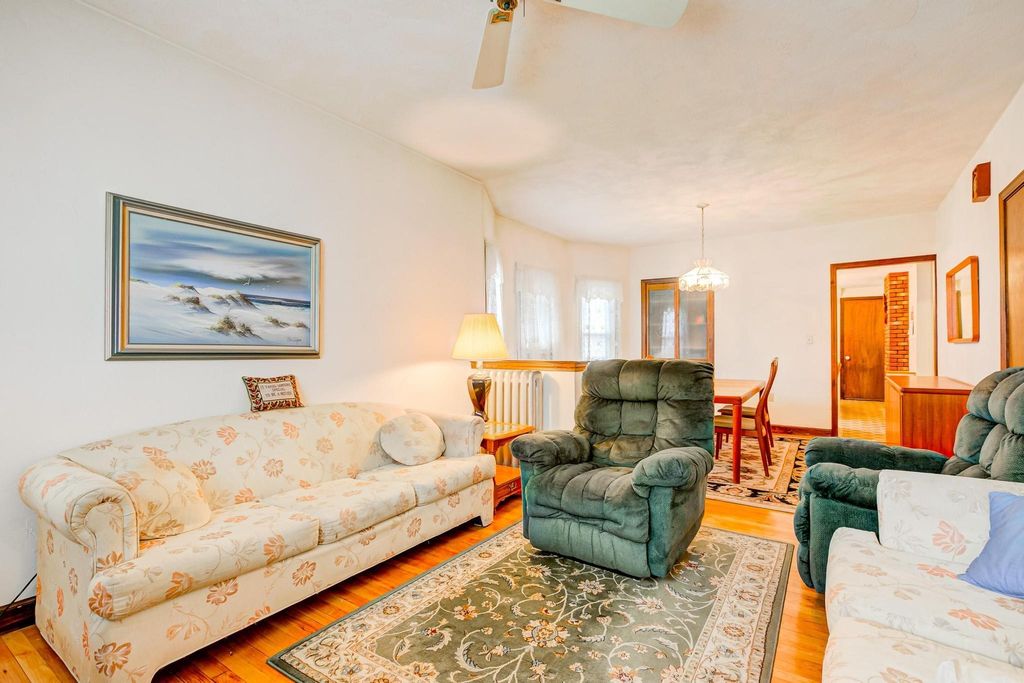 5 bedroom luxury House for sale in Medford, Massachusetts