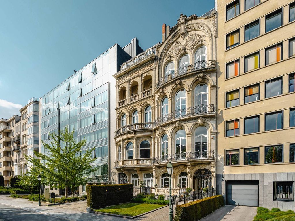 Эксклюзивный Коттедж в жилом комплексе 740 м2 в продажа Woluwe-Saint-Pierre, Бельгия
