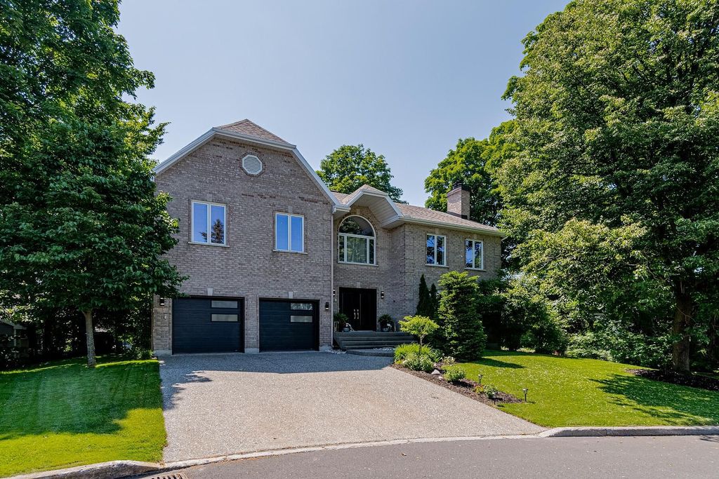 Maison de 5 chambres de luxe en vente Lévis, Québec 129718273