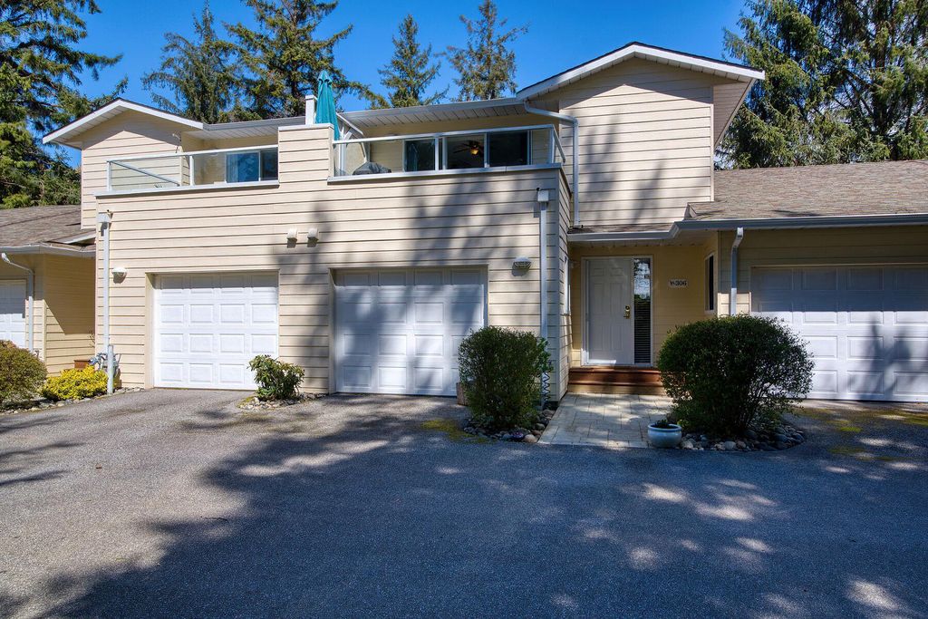 Luxury Townhouse for sale in Sechelt, Canada 126074685