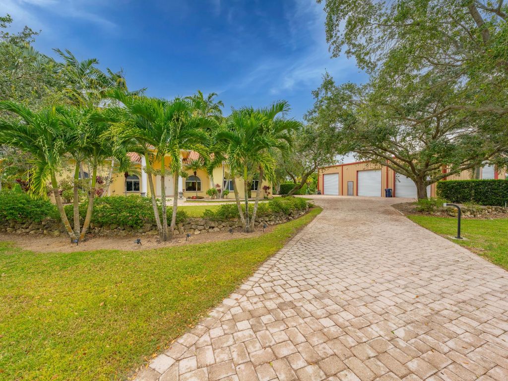 8 bedroom luxury Detached House for sale in 15225 SW 210th St, Miami, Miami-Dade, Florida