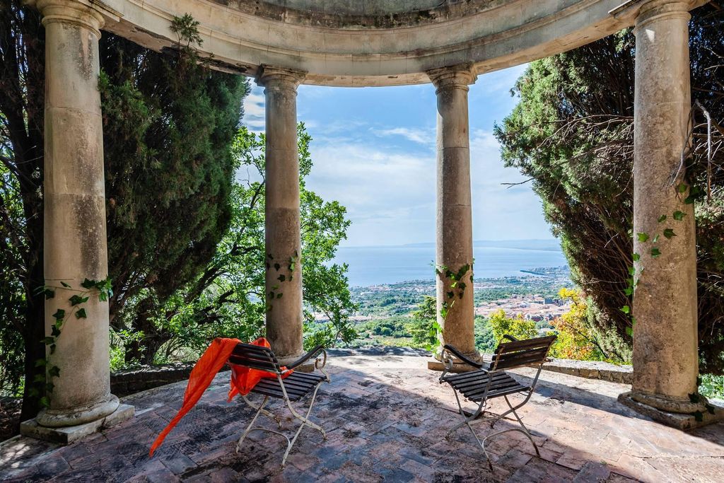 Esclusiva villa in vendita Valverde, Italia