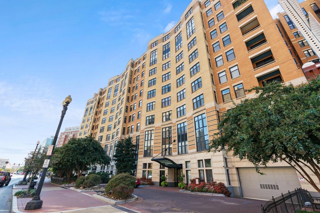 1 bedroom luxury Apartment for sale in Washington, District of Columbia