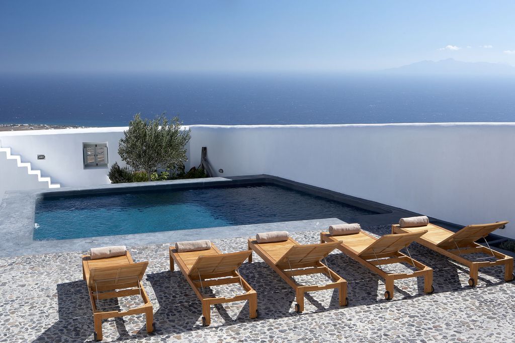 Luxury Villa for rent in Santorini, Greece 46671103