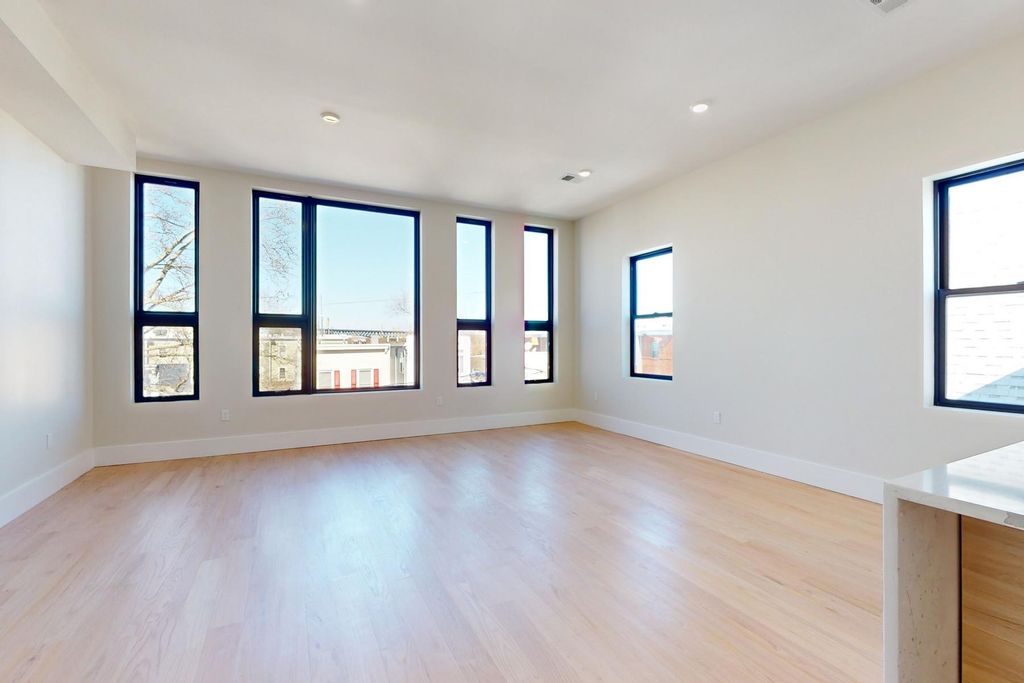 Luxury Flat for sale in Jersey City, United States