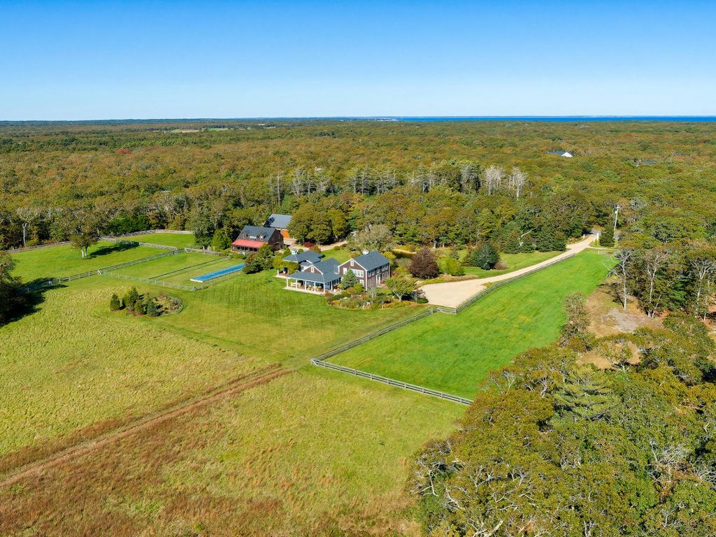 13 room luxury Detached House in 40 Meetinghouse Way 44 Meetinghouse Way, 19 & 25 Old Farms Trail, Edgartown, Dukes County, Massachusetts