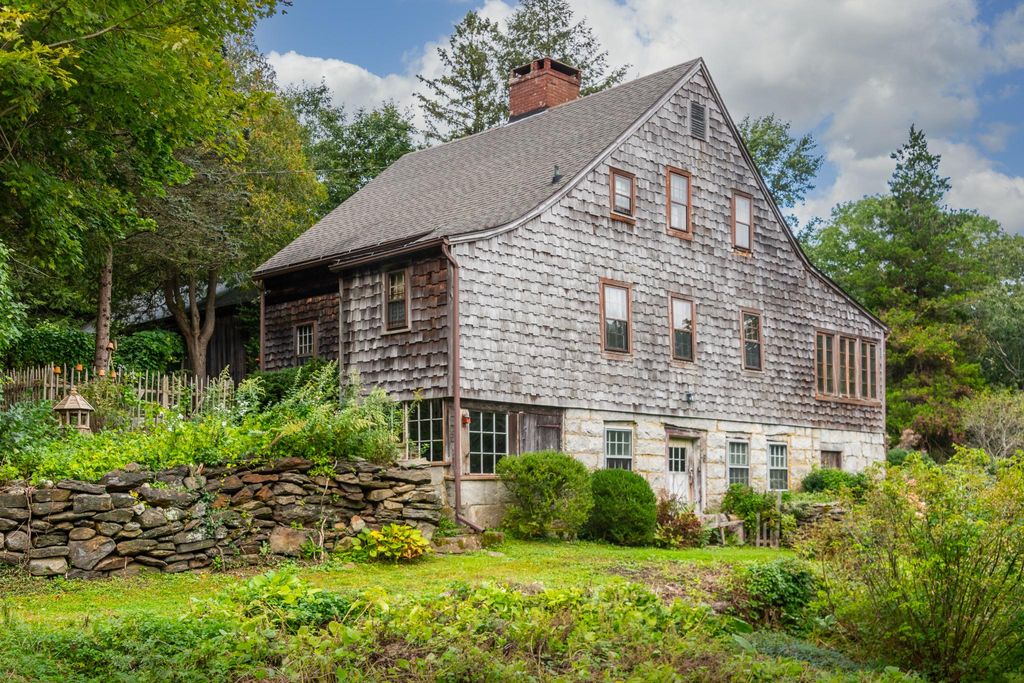 Luxury 3 bedroom Detached House for sale in 35 Kent Road, Warren