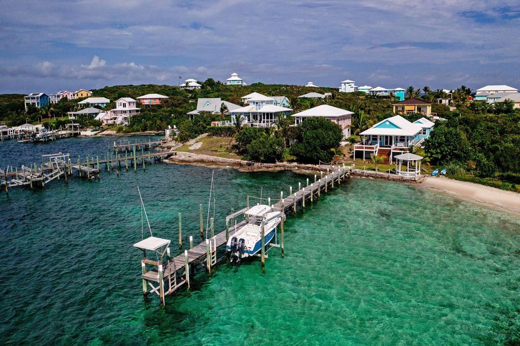 Luxury Detached House for sale in Great Guana Cay, Hope Town District