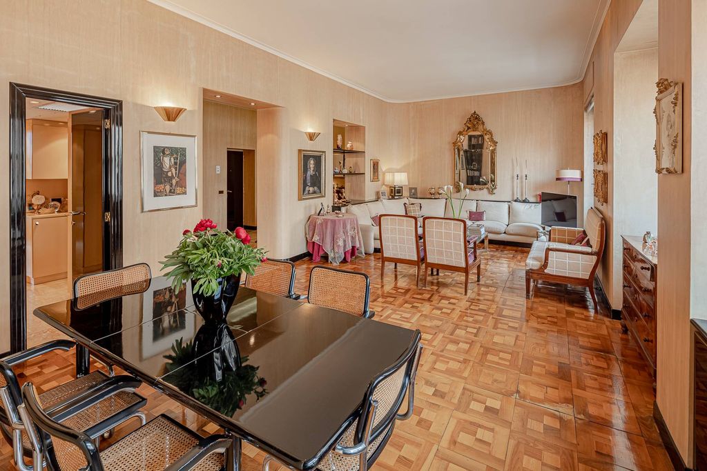 Prestigioso appartamento in vendita Milano, Lombardia