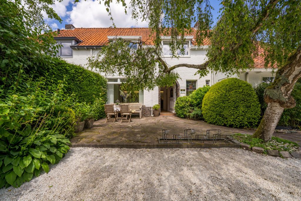 10 room luxury House for sale in Laren, North Holland 129148389