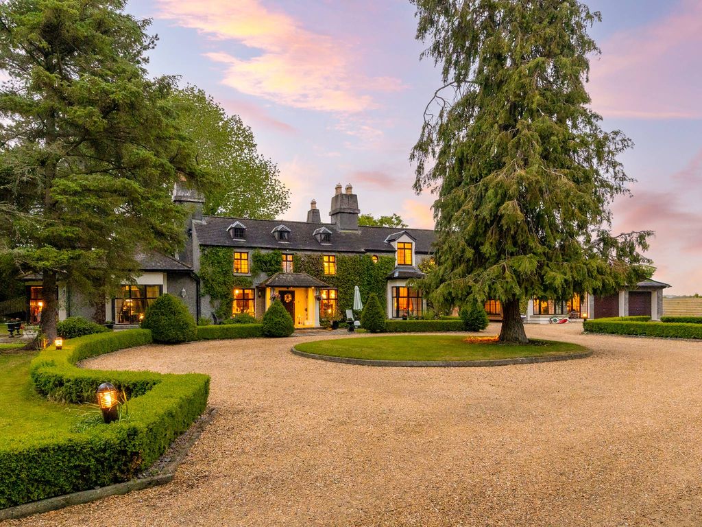 5 bedroom luxury Detached House for sale in Straffan, Ireland - 132900164 - LuxuryEstate.com