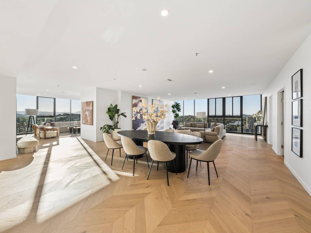 4 bedroom luxury Apartment for sale in Phillip, Canberra, Australian ...