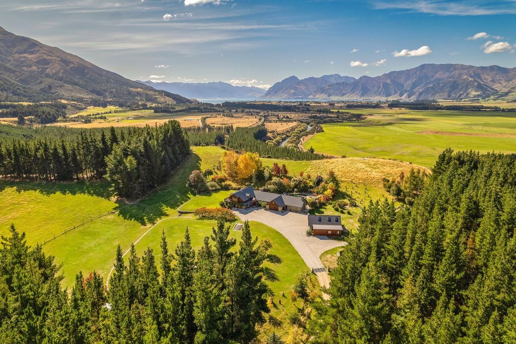 Exclusive country house for sale in Wanaka, Otago 129598233