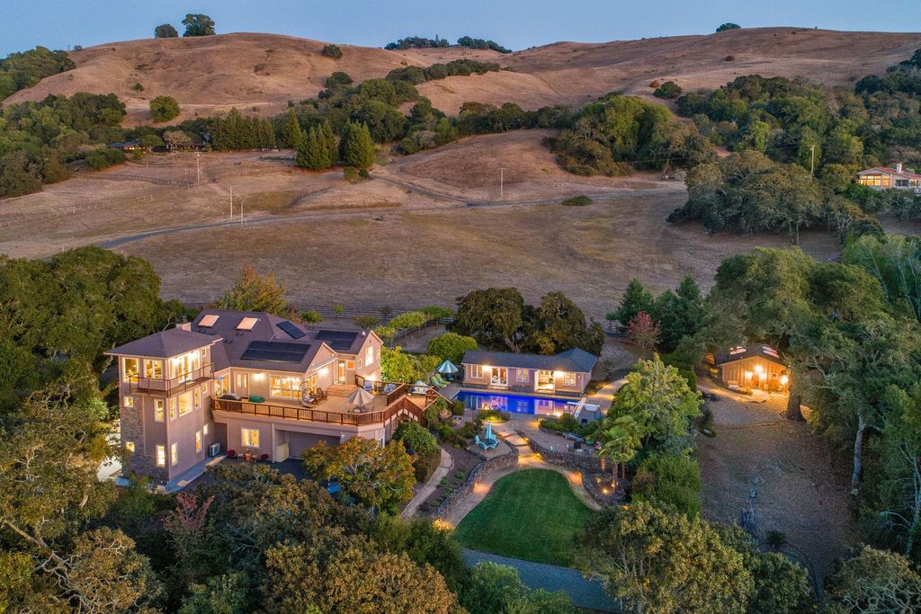 Luxury House for sale in Santa Rosa, California
