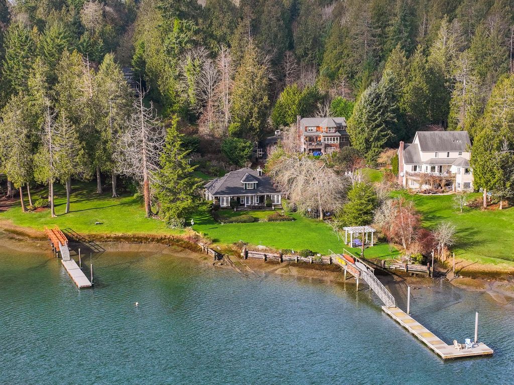 Luxury Detached House for sale in Bainbridge Island, United States