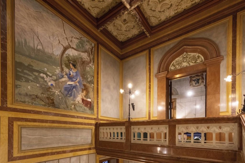 7 room luxury Apartment for sale in Palermo, Italy