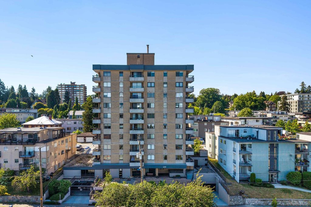 Элитная квартира 85 м2 в продажа New Westminster, Канада