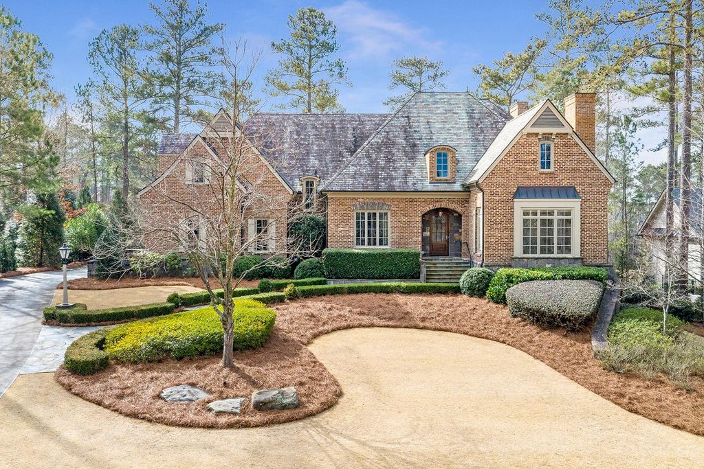 6 bedroom luxury Detached House for sale in Suwanee,