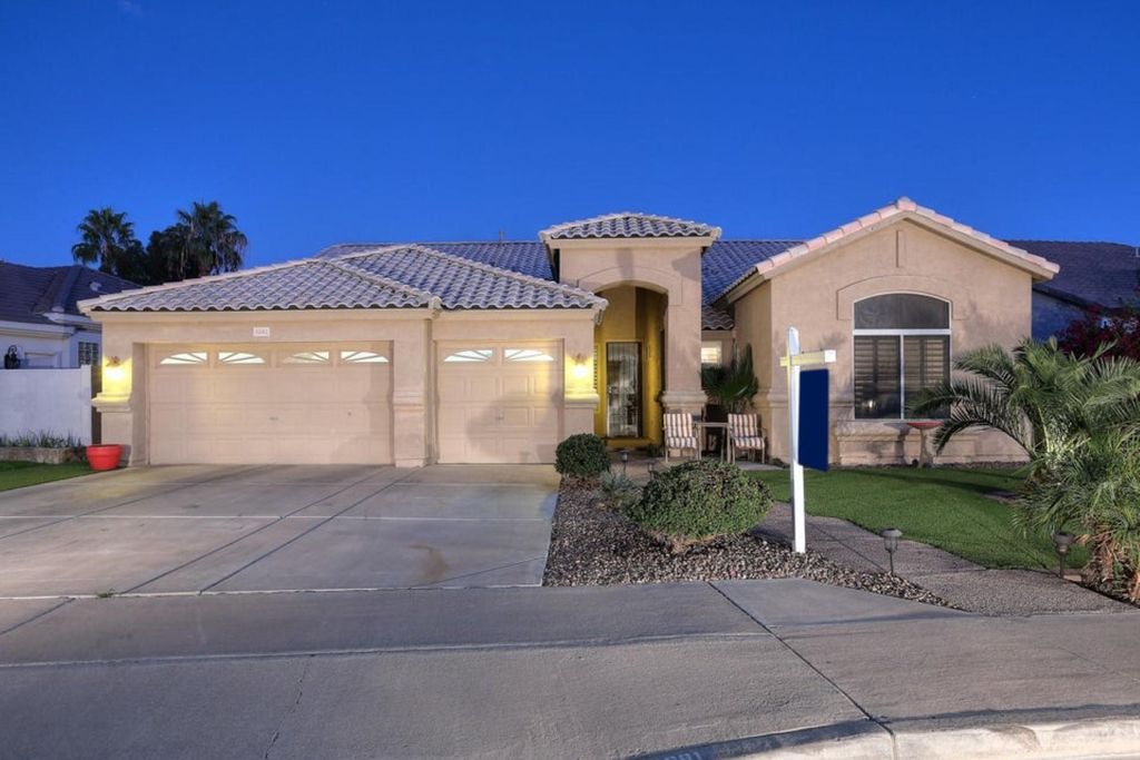 Chandler, アリゾナ州の 売却高級一戸建て住宅 247 m² 129540398