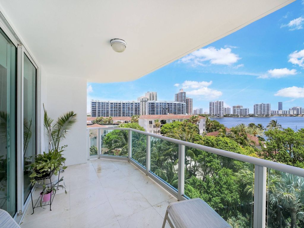 3 room luxury Apartment for sale in 5000 Island Estates Drive, Aventura