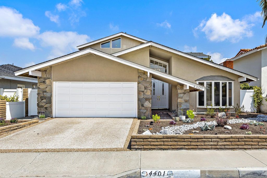 Luxury 5 bedroom Detached House for sale in Seal Beach, California