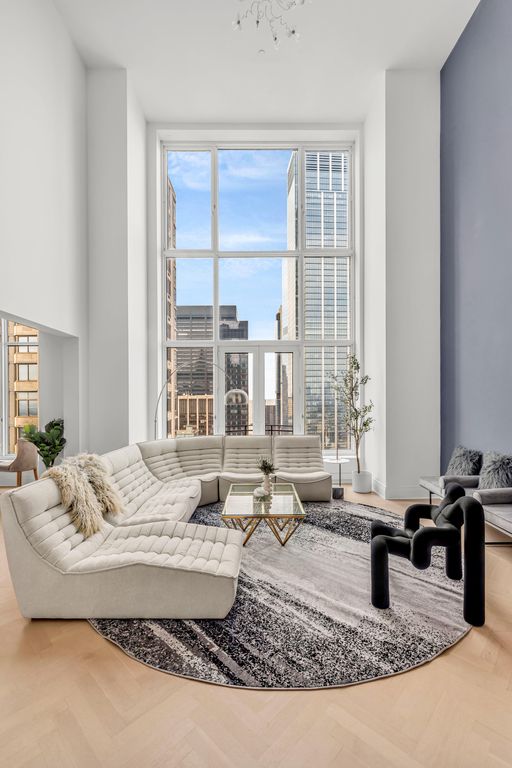 Luxury apartment complex for sale in New York 129200811