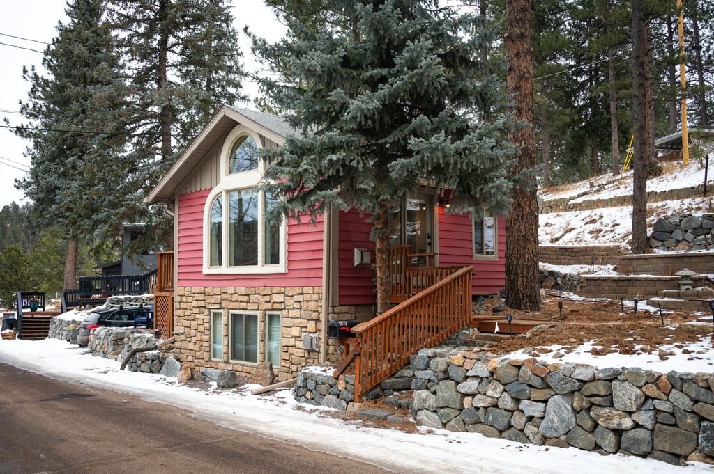 Luxury 1 bedroom Detached House for sale in Evergreen, Colorado